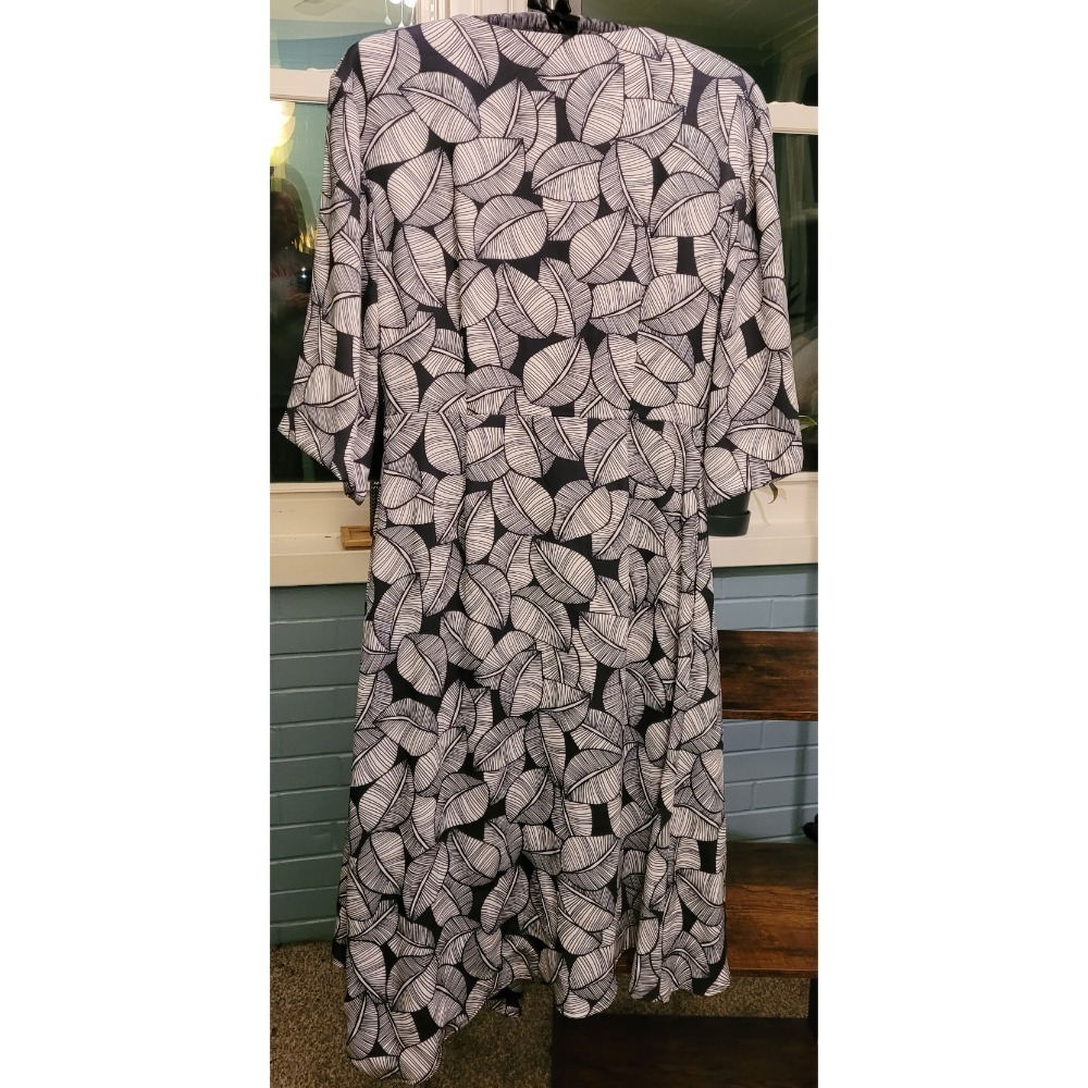 Natori Leaf‎ Print Midi Dress V-Neck Faux Wrap Size 8 - Picture 5 of 5